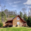 Отель Kiss Me Goodnight 1 Bedroom Cabin by Redawning, фото 11