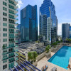 Отель Chic Studio Apt at Brickell with Pool, фото 1