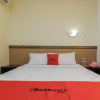 Отель RedDoorz Plus near Palembang Trade Center 2, фото 17