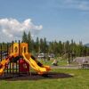Отель West Glacier Cabin Village, фото 4