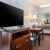 Отель QUALITY INN & SUITES SARASOTA, фото 19