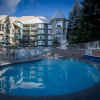 Отель Woodrun Lodge by Whistler Premier, фото 16