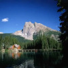 Отель Emerald Lake Lodge, фото 1