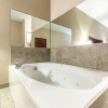 Отель Holiday Inn Express & Suites Mineral Wells, фото 8