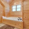 Отель Changes in Latitude 4 Bedroom Home with Hot Tub, фото 38