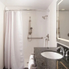 Отель Embassy Suites Raleigh Crabtree, фото 10