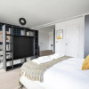 Отель Stylish Studio Apartment With River Views in London s Bustling Docklands, фото 6
