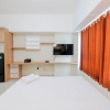 Отель Comfort and Strategic Studio at Springlake Summarecon Bekasi Apartment, фото 1