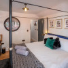 Отель The Nautilus Cowes IOW Sleeps 4 & Private Garden, фото 4