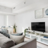 Отель Upscale & Modern 1bd + Den in heart of Downtown!, фото 6