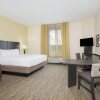 Отель Candlewood Suites Rochester Mayo Clinic Area, an IHG Hotel, фото 6