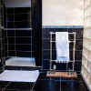 Отель Stunning Maisonette - 3 bed - 3 Bath, фото 8