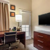 Отель Comfort Inn & Suites, фото 4