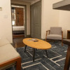 Отель Historic 1 BR apt With Exposed Brick Loft Downtown, фото 12