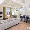 Отель The Penthouse - With 360 Private Terrace Views of the Cathedral and Exeter City, фото 4