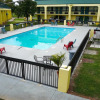 Отель Red Carpet Inn and Suites Kinston NC, фото 4