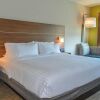 Отель Holiday Inn Express & Suites Charlotte NE - University Area, an IHG Hotel, фото 39