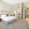 Отель Hilton Garden Inn Wichita Downtown, фото 3
