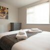 Отель Oliverball Serviced Apartments - Morley Cottage - Modern 3 bedroom, 2 bathroom house with garden in , фото 6