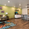 Отель Woodspring Suites Fort Myers - Cape Coral, фото 12