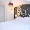 Отель Bright Family Townhouse With Stunning Views Over Royal Deeside, фото 7