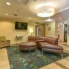 Отель Candlewood Suites Medford, an IHG Hotel, фото 2
