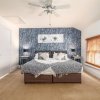 Отель Spacious Contractor House for Large Groups - Private Parking by Comfy Workers, фото 2