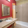 Отель La Quinta Inn & Suites by Wyndham Atlanta-Union City, фото 8