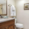 Отель 2 Bedroom Antlers Vacation Rental With Incredible Slopeside Views and Just a Short Walk to Gondola a, фото 9