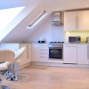 Отель Stylish 2 Bed Apartment in West Hampstead, фото 11