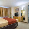 Отель Econo Lodge, фото 5
