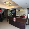 Отель OYO 12860 Hotel Red Leaf, фото 1