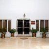 Отель Mahogany Hotel and Suites, фото 1