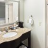 Отель Hampton Inn & Suites Gainesville-Downtown, фото 16