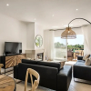 Отель Luxurious First Floor Apartment Sleeps 4, фото 2