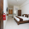 Отель OYO 8425 Hotel Shiv Palace, фото 7