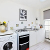 Отель The Clapham Getaway - Charming 1bdr Flat, фото 13