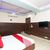Отель OYO 14587 The Crown, фото 3