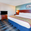 Отель Days Inn & Suites by Wyndham St. Ignace Lakefront, фото 7