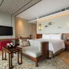 Отель Hualuxe Hotels & Resorts Haikou Seaview, фото 37