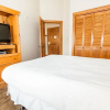 Отель Arapahoe Lodge #8102 by Summit County Mountain Retreats, фото 41