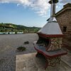 Отель Lovely Farmhouse in Asciano With Swimming Pool, фото 4