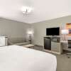 Отель Comfort Inn & Suites Cleveland, фото 3