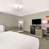 Отель Comfort Inn & Suites Cleveland, фото 46