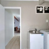 Отель Lovely 2- Bedroom Unit with Free Parking, фото 2