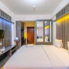 Отель Warm And Cozy Studio Room At Gunung Putri Square Apartment, фото 4
