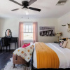 Отель Remodeled 1920s Bungalow & Retro Casita, фото 12