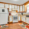 Отель Charming Satsuma Home ~ 14 Mi to Mobile!, фото 7