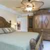 Отель Tropical Retreat Pool Jet Spa WiFi 3 Br home by RedAwning, фото 5