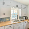 Отель Minneapolis Vacation Rental Near Lake Harriet, фото 7